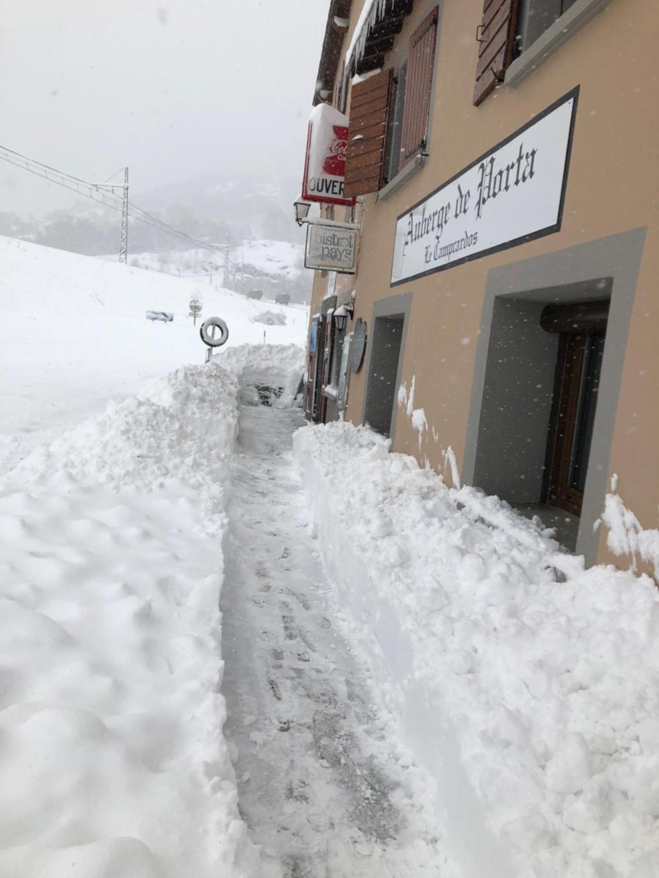 Porta Le Campcardos酒店 外观 照片